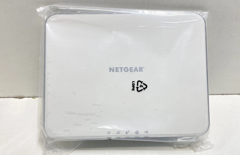 Netgear arlo Indoor Outdoor HD Security Camera - Image 3 of 4