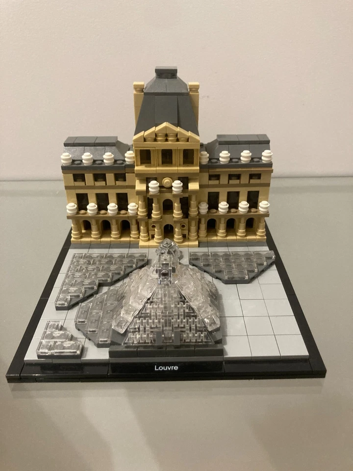 Lego architecture 21024 musée Louvre pyramide Paris Set lego officiel collector - Photo 2/4