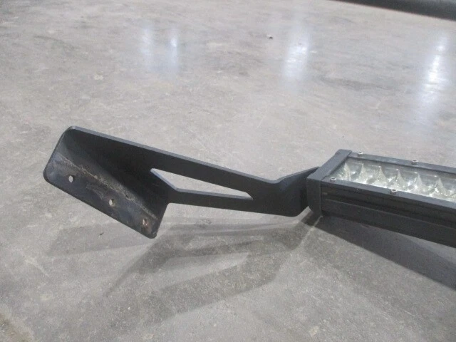 Barra de luz montada en el techo del mercado de accesorios apagada Ford F250 Super Duty LKQ 2008 Foto 2 de 4