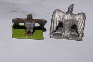 minifigs mythical earth 2 x ME59 Eagle. One has been painted. Both good.