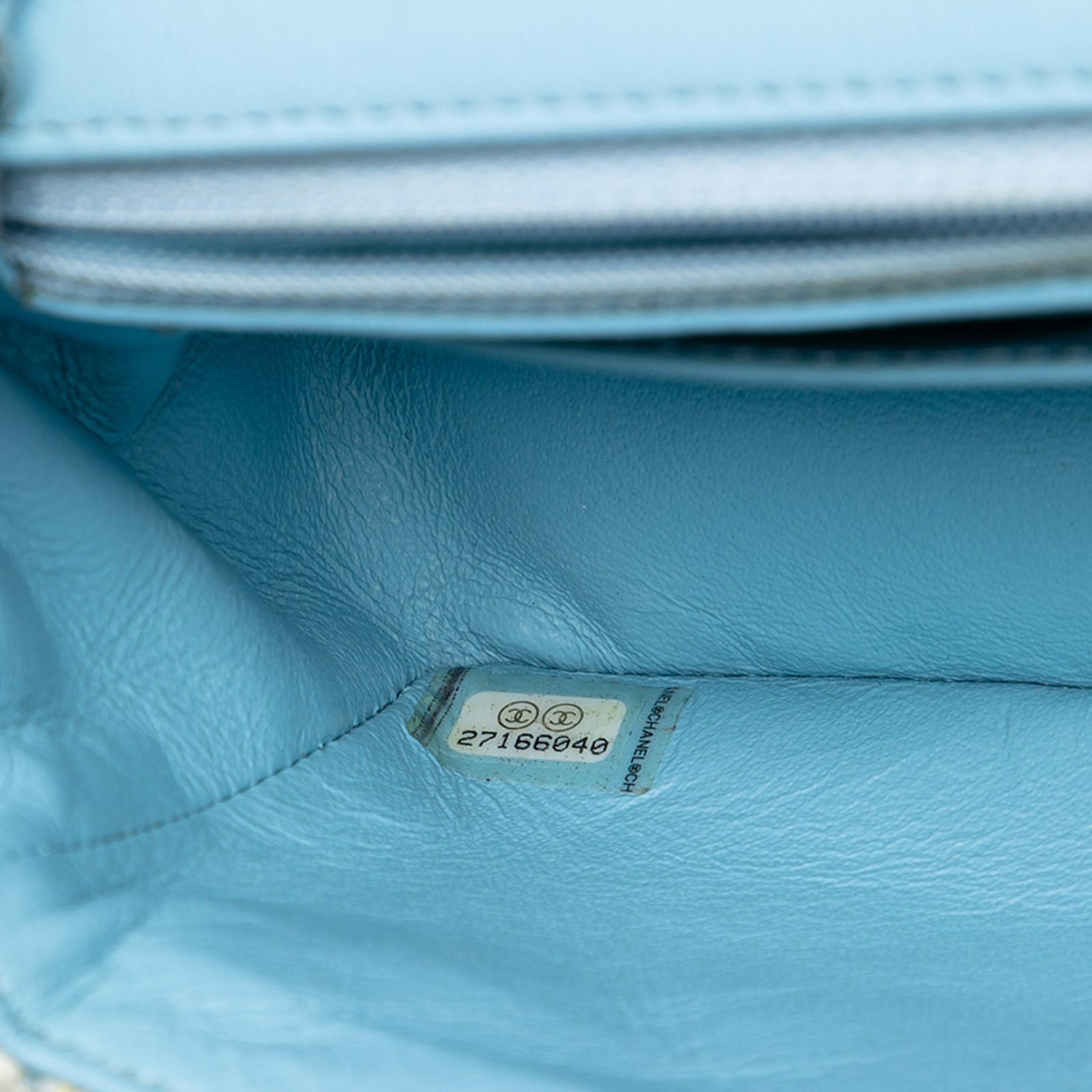 Authenticated Chanel Mini Rectangular Classic  Br… - image 6