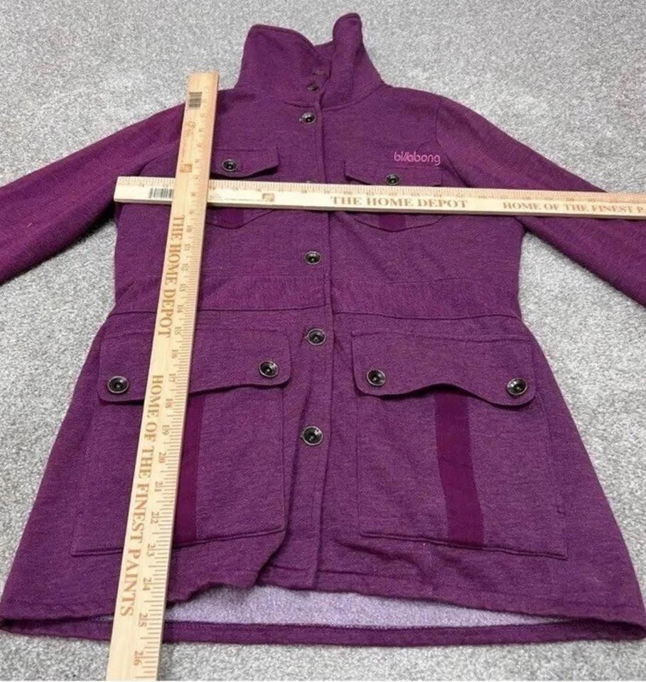 Chaqueta para mujer Billabong púrpura manga larga abotonada talla mediana Foto 2 de 4