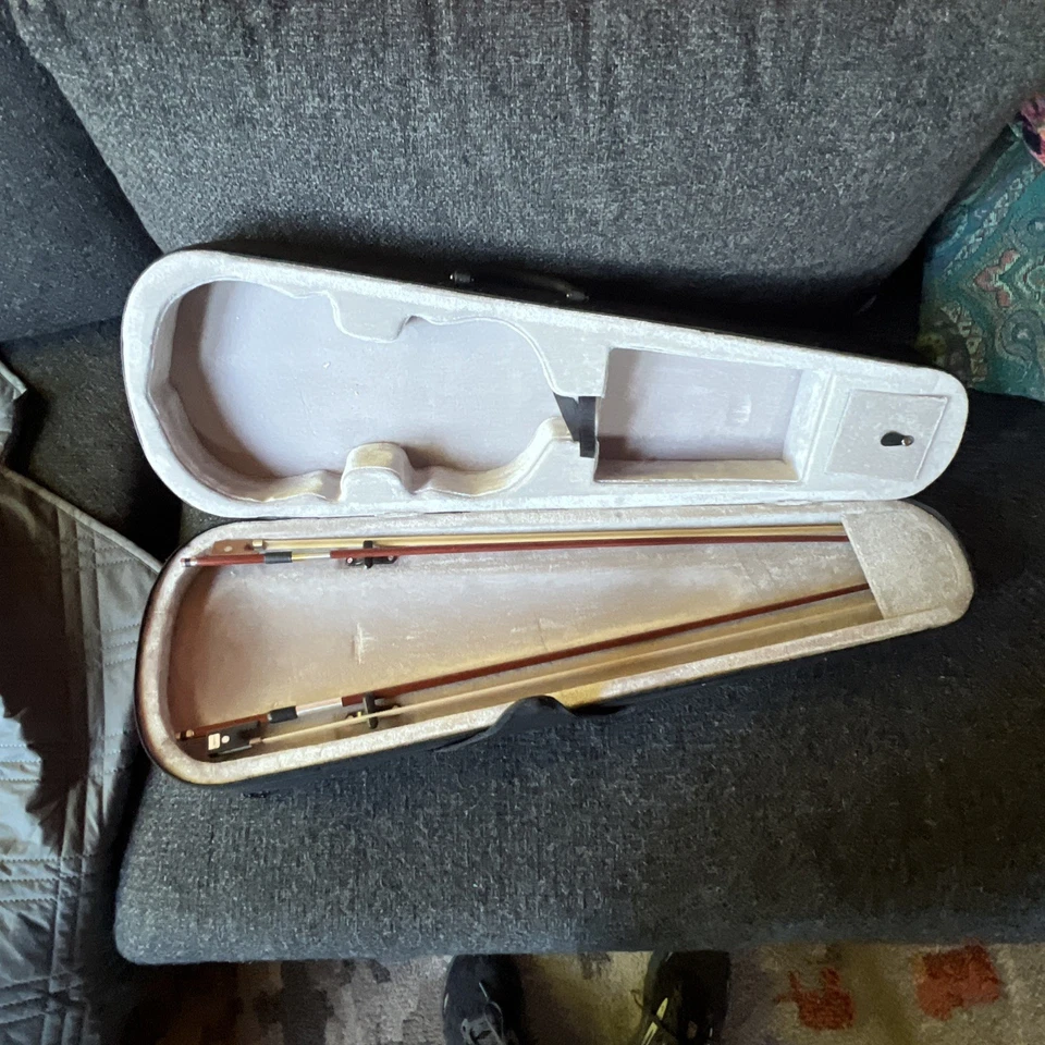 Barely used: Rozanna's Violins Galaxy Ride Series Violin Outfit Level 1 3/4 - Image 4 of 4