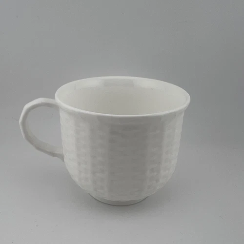 Wedgwood Nantucket Basket Coupe White Items - SELECT ITEM
