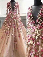 Fashion Pink Tulle Lace Applique Wedding Dresses Long Sleeve V-neck Bridal Gowns