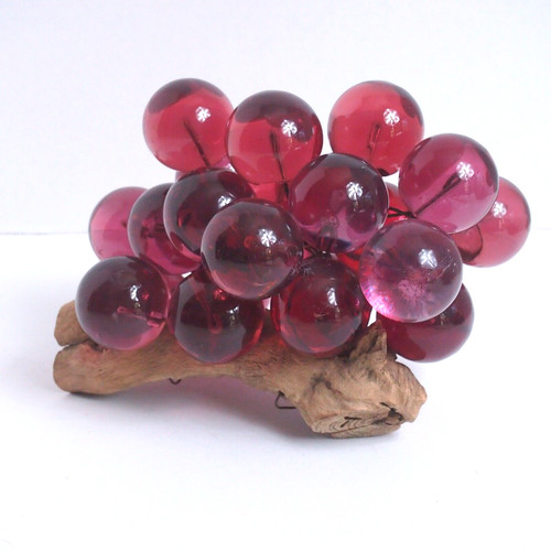 Rare Vintage Lucite Dark Pink Grape Cluster on Driftwood – Large Globes