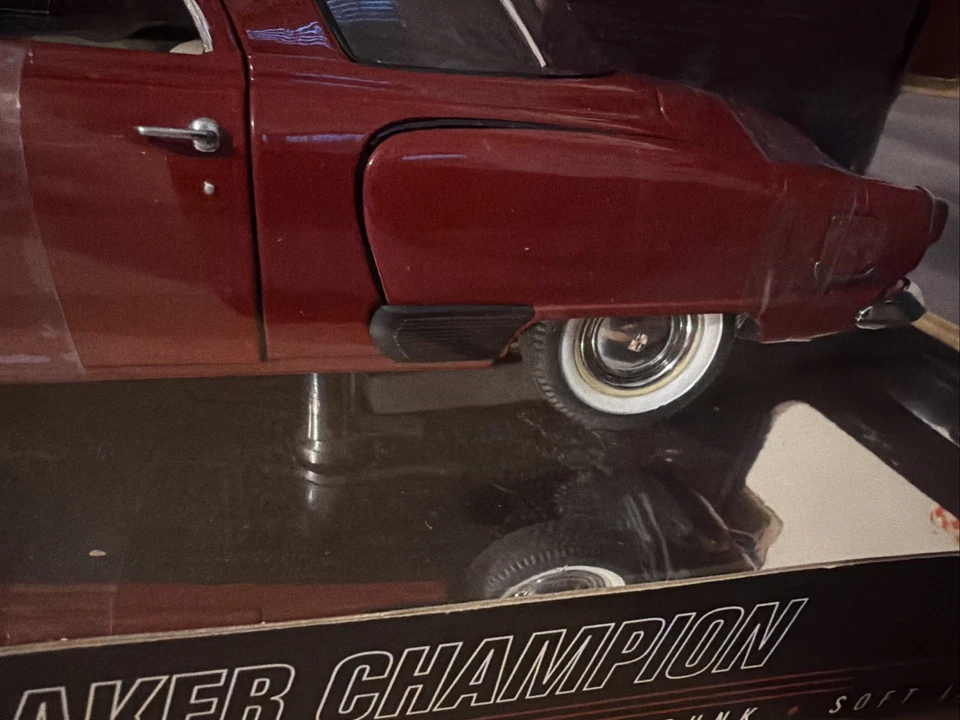 Highway 61 1951 Studebaker Champion 1:18 Diecast Studebaker Maroon In Box - Image 3 of 4