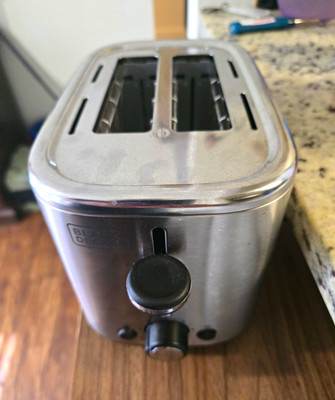 BLACK+DECKER TR0012SS 2-Slice Stainless Steel Toaster 750W 120V 7-Setting