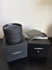 RRP £60 Brand New Flannels 700g Luxury Candle Black  Floral Musky Woody