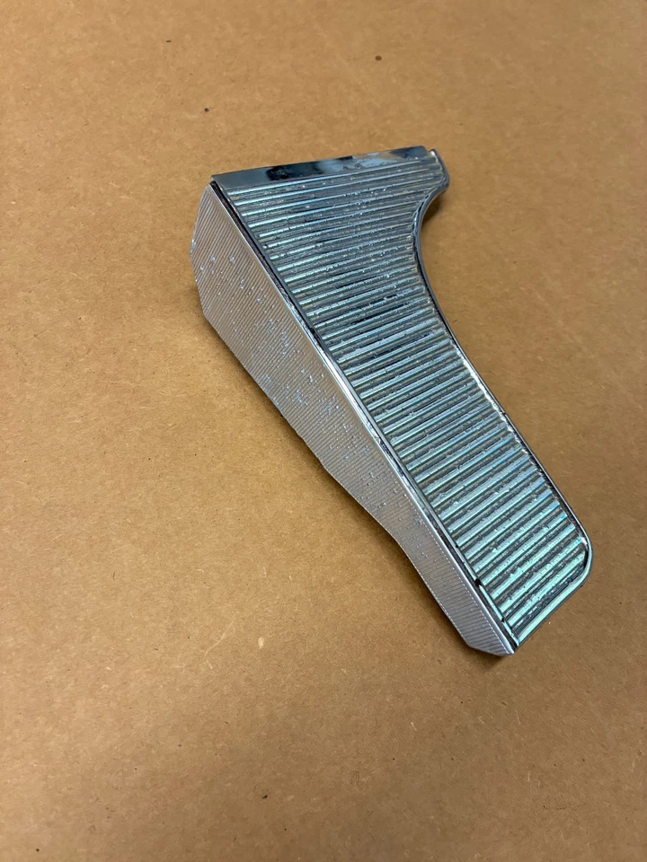 Mercury Montclair Monterey 1957 57 parte trasera cromada Foto 2 de 3