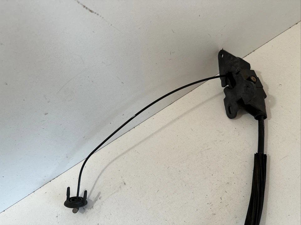 Kia Carnival Sliding Door Motor Rear Left 83470-4D101 Genuine 06-2012 Year - Image 2 of 4