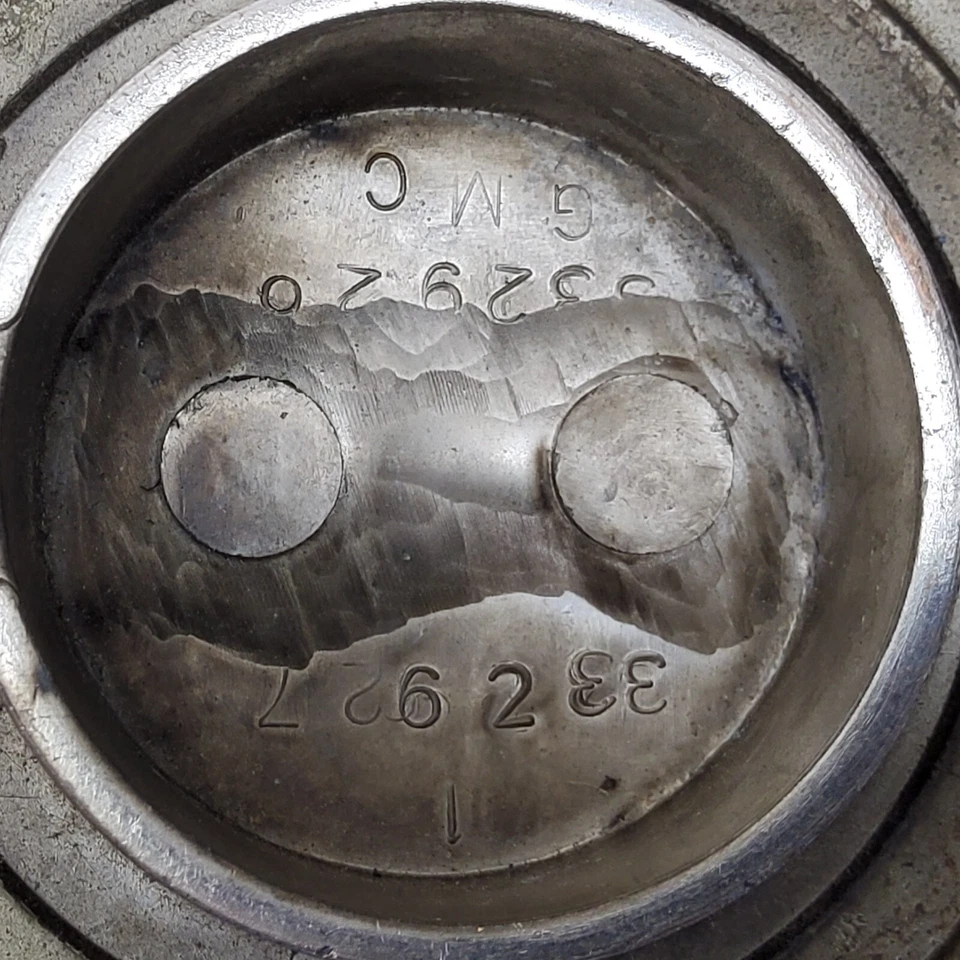 Botão de buzina de volante original de fábrica 67-75 GMC Truck And More 332927 - Imagem 3 de 4