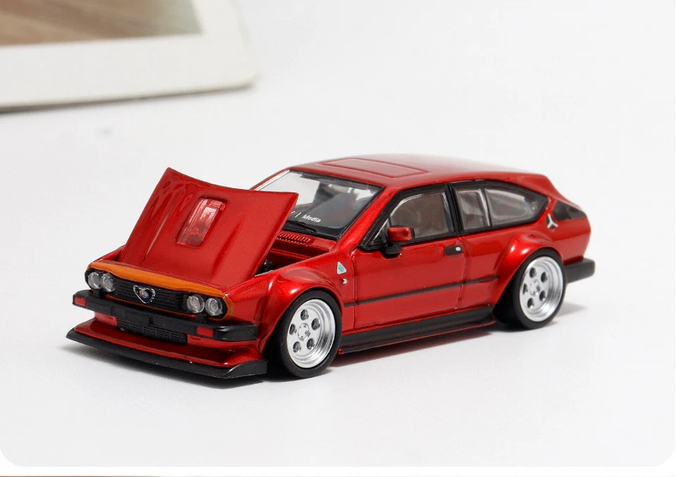 Escala 1/64 Alfa Romeo GTV6 Rojo Diecast Coche Modelo Juguete Colección Regalo TPC Foto 2 de 4