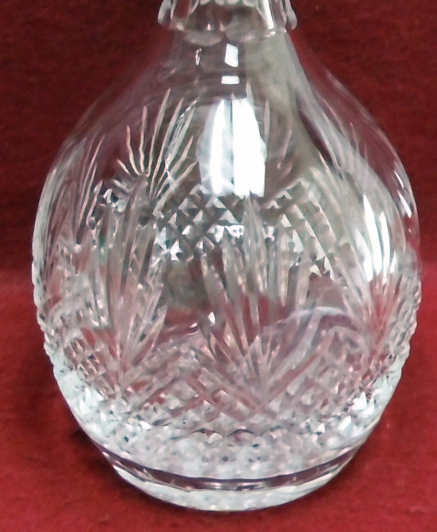 WEDGWOOD crystal MAJESTY series DECANTER with STOPPER 12-7/8\