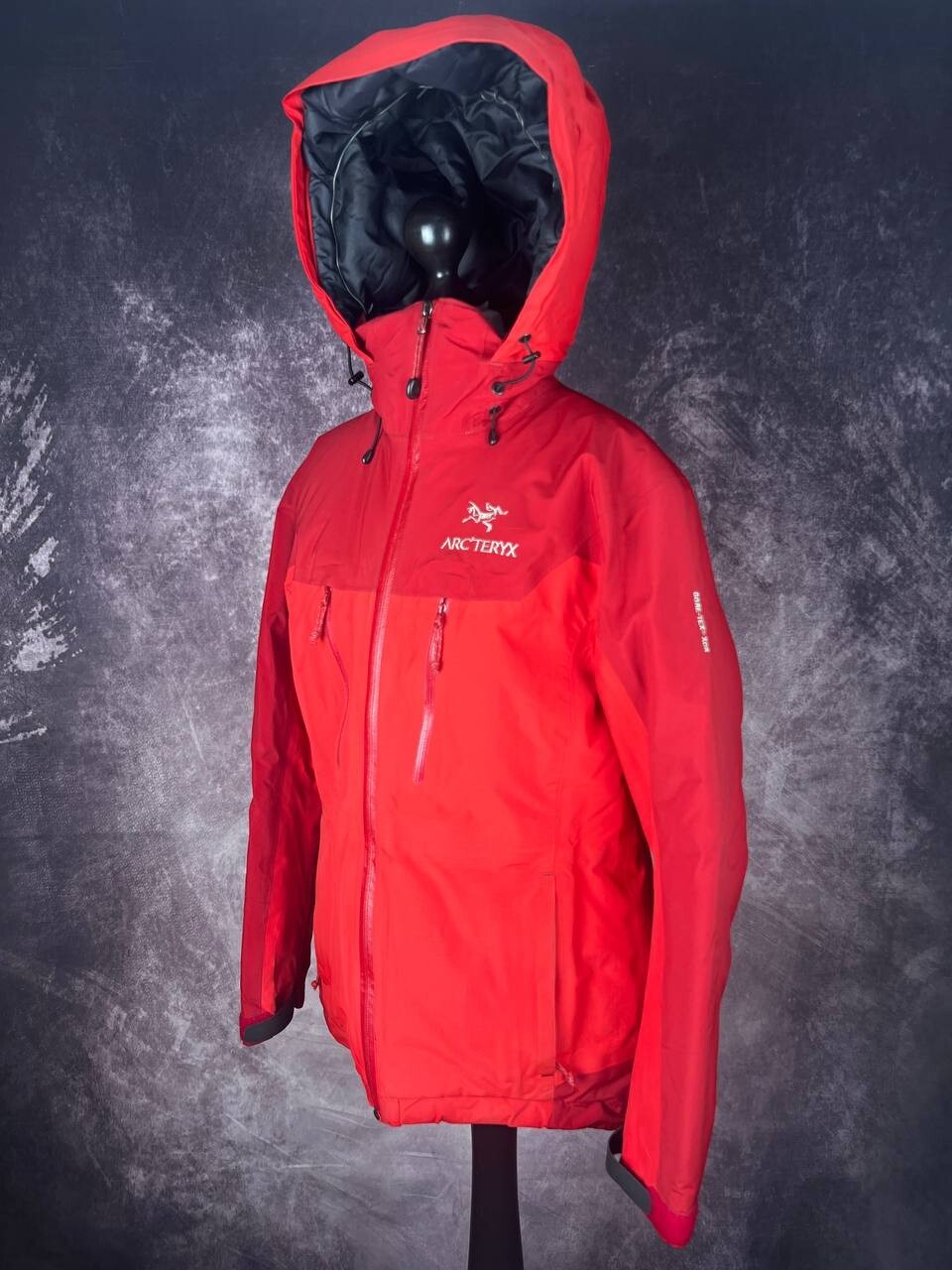ARC'TERYX Giacca rossa vintage anni 2000 Arcteryx Gore Tex XCR logo Primaloft donna taglia S