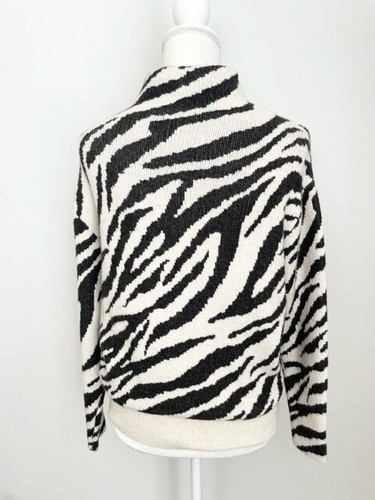 Lush Womens Knit Sweater Size S Cream Black Animal Print Mock Neck Dolman Sleeve - Picture 6 of 10