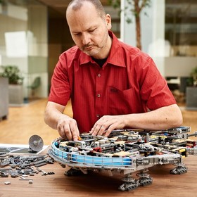 LEGO 75192 Star Wars Millennium Falcon UCS BRAND NEW SEALED COMPLETE