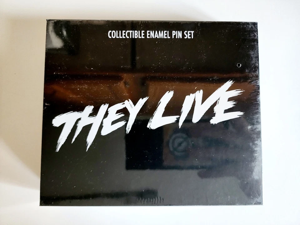 They Live Steelbook: 4K, Blu Ray w/ Pin Set & Poster Sealed New Mint SF US - Image 3 of 4