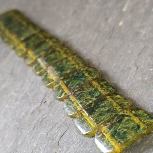 Oddball Art Deco Green Translucent Confetti Bakelite Catalin Link Bracelet - Picture 7 of 8