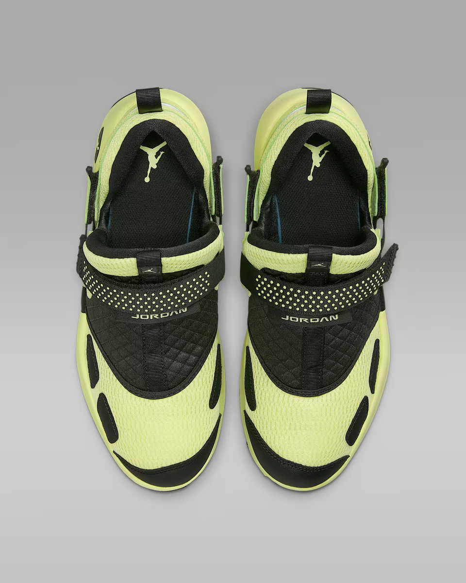 Jordan Trunner LX Women display picture 2
