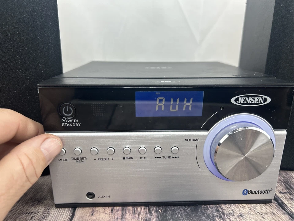 Jensen JBS-200 Bluetooth CD Music System With Digital AM/FM Stereo Receiver - Image 3 of 4