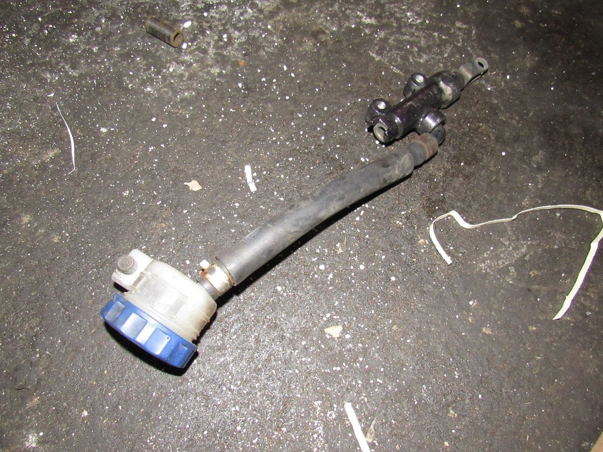 ニャニャ様 1985 KAWASAKI ZX600A ZX600 ZX 600 NINJA REAR BRAKE CALIPER W