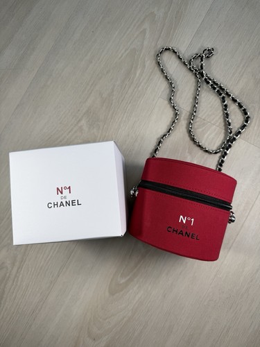 Chanel Parfum Makeup Vanity Bag Astuccio Rosso con Catena