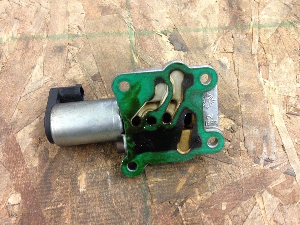 Electroválvula de árbol de levas Volvo S60 2003 (admisión) 2002-2009 Foto 3 de 3