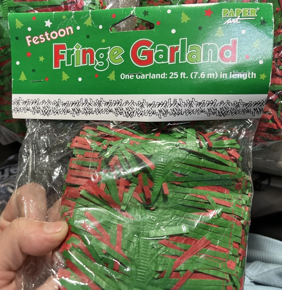 NEW Red And Green Tissue Fringe Garland 4x25FT Party Decoration!!! - Image 2 of 3
