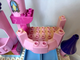 LEGO DUPLO  6153 & 6154 Cinderella&rsquo;s Castle And Carriage Sets 98% complete READ