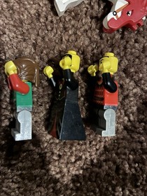 READ! LEGO CASTLE PIRATE ISlANDER LOT 34 MINIFIGURES +6264 6262 6039 1970 70311 