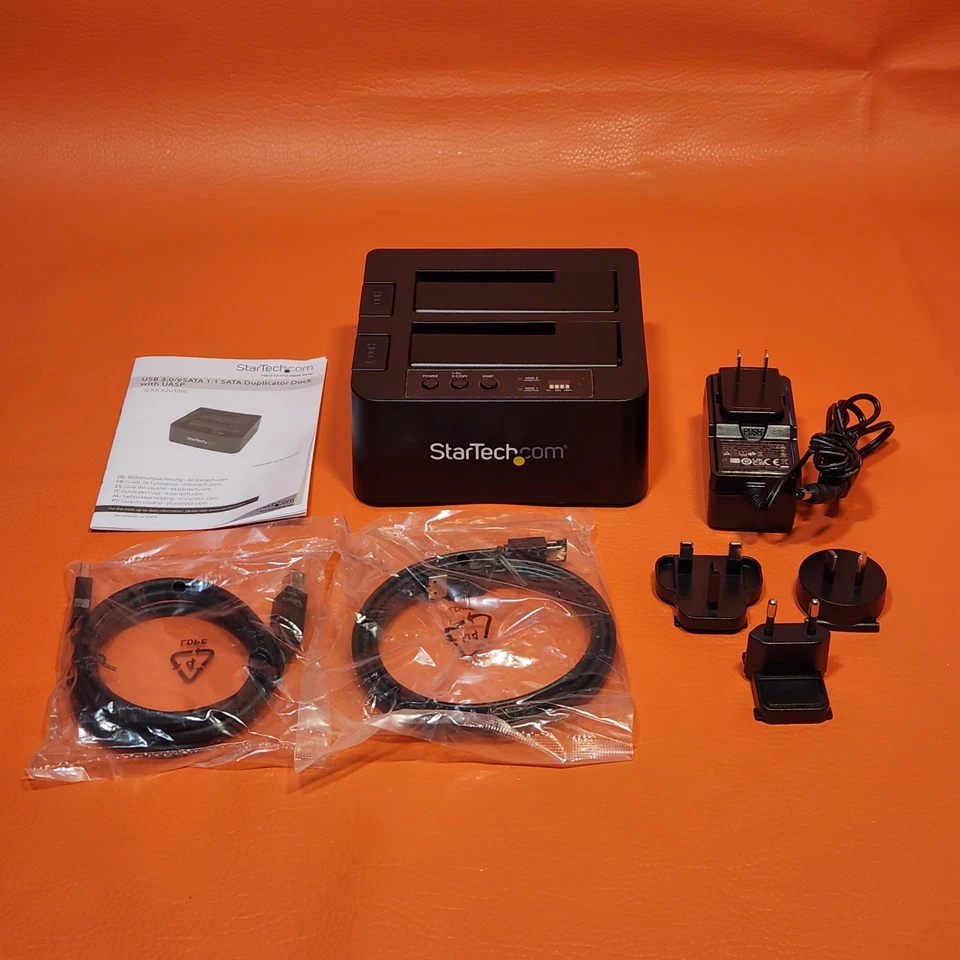 StarTech USB 3.0 eSATA Duplicator Dock For 2.5" And 3.5" SATA SSD And HDD Drives - Image 3 of 4