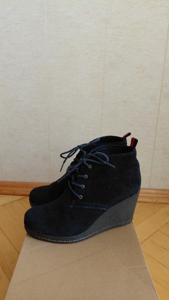 Women Tommy Hilfiger Boots Blue 8,5