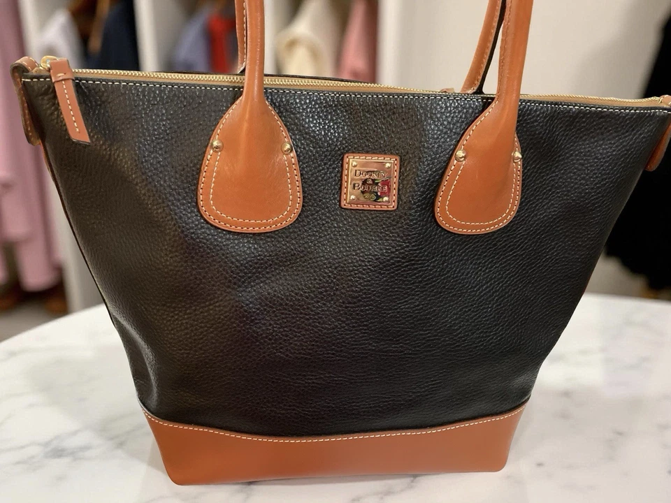 Dooney Bourke Bundle Set Black Leather Large Zip Tote Bag & Pouch Wristlet - Image 3 of 4