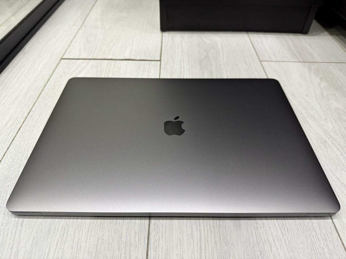 Apple MacBook Pro Retina 16” 2019 - 4TB SSD 64GB Ram 2.4GHz 8-Core