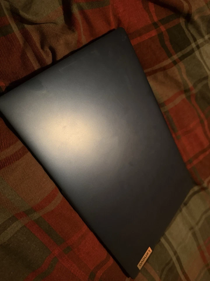 Lenovo IdeaPad Slim 3 15IAH8 I5 12th Gen, 8GB RAM, 512GB SSD - Image 2 of 4