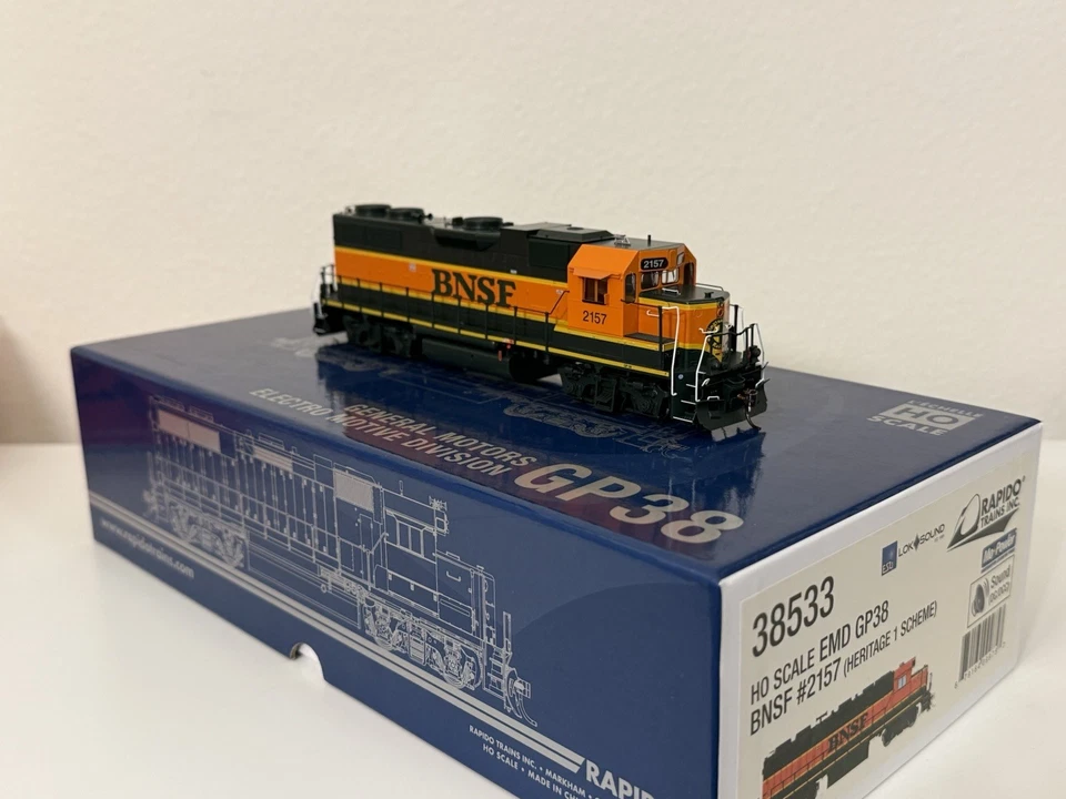 Rapido Trains BNSF 2157 EMD GP38 DCC & Sound HO Scale ESU Heritage 1 38533 - Image 4 of 4