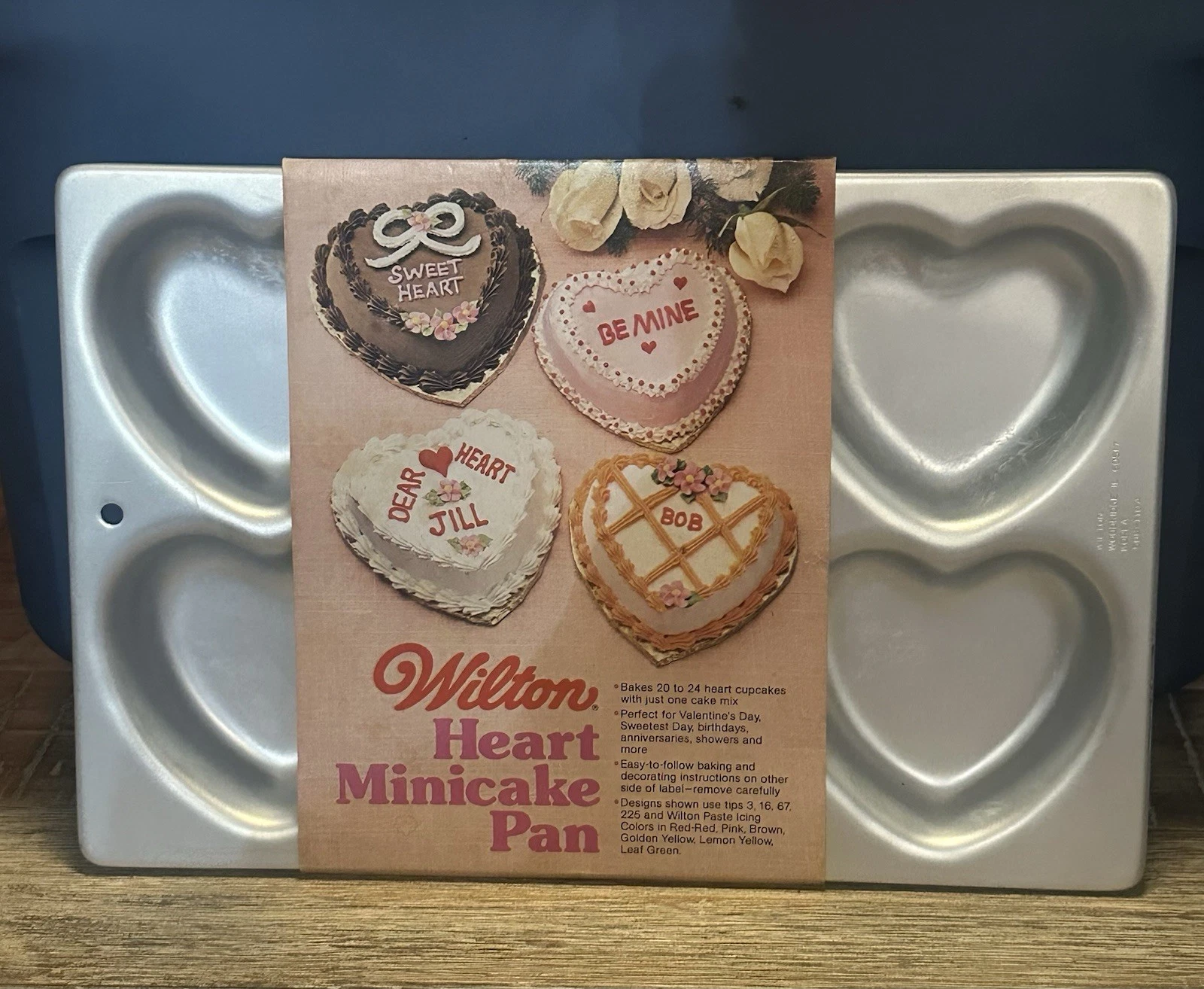 VTG 1982 Wilton Heart Minicake Pan