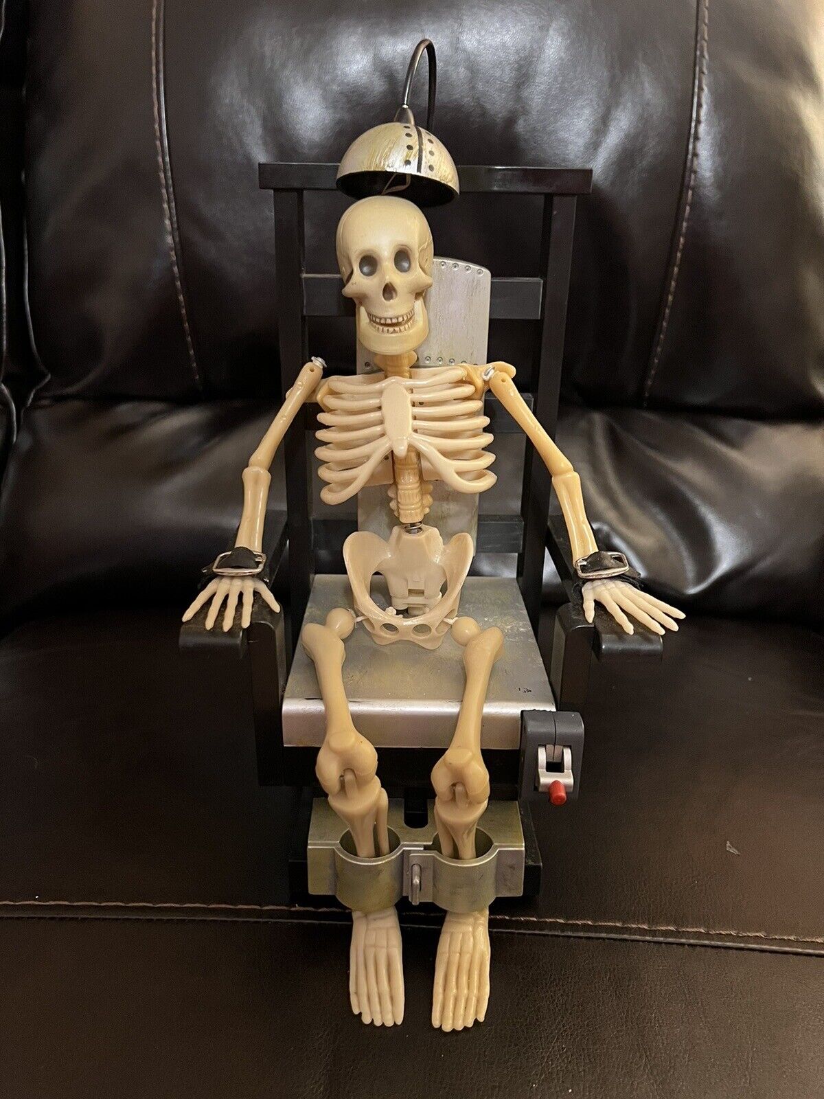 Gemmy Joltin Jack Animated Skeleton In Electric Chair Halloween ...