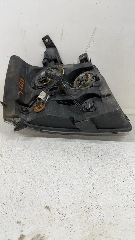 07 CHEVY TAHOE Headlight -1 Tab Driver Side Foto 4 de 4
