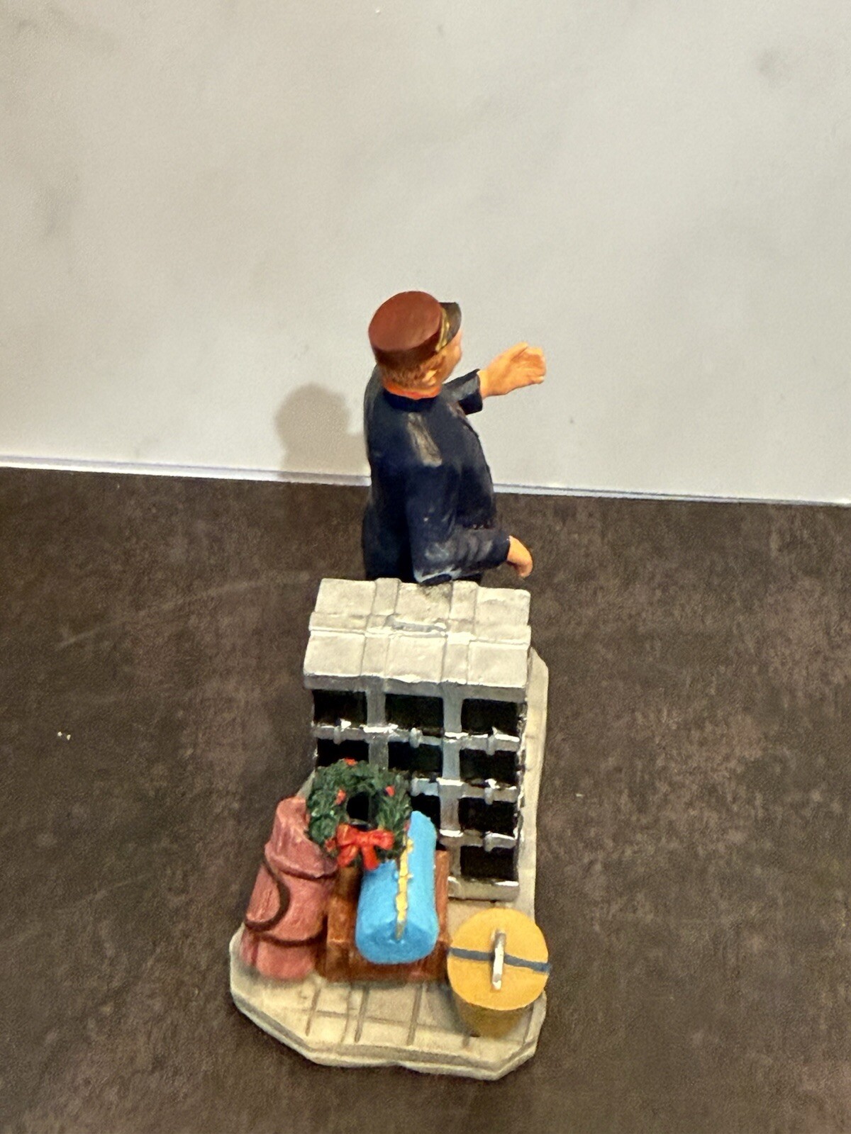 Picture 4 of 5