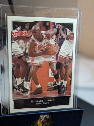 Michael Jordan 1999-00 Upper Deck Victory Basketball #32 Bulls - Picture 1 of 2