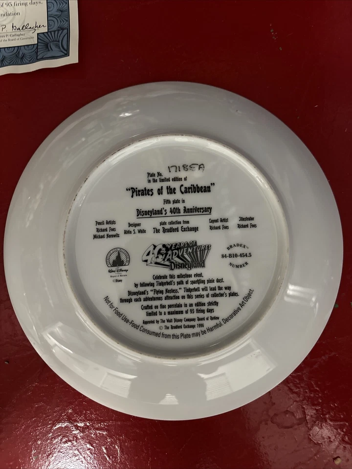 Walt Disney 1995 40 aniversario Bradford Exchange “Piratas del Caribe” Foto 4 de 4