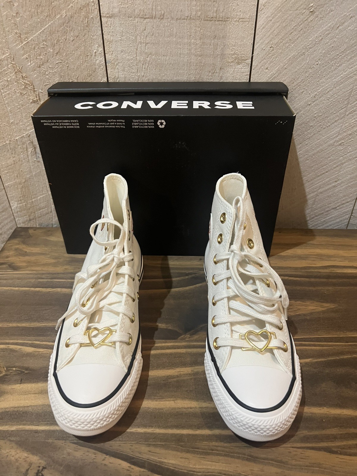 NEW in BOX Women's CONVERSE Hearts Valentine's Day All Star Shoes A05139F White thumbnail 12