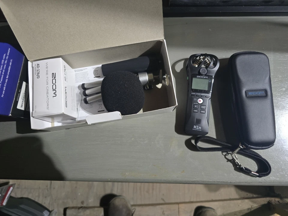 Zoom H1n Handy Recorder - With Zoom APH-1n Accessory - Image 4 of 4