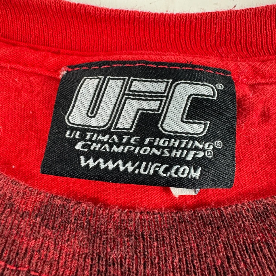 Camiseta De Colección Y2K UFC Roja Negra Camiseta Gráfica AOP Ultimate Fighting Championship Med Foto 3 de 4