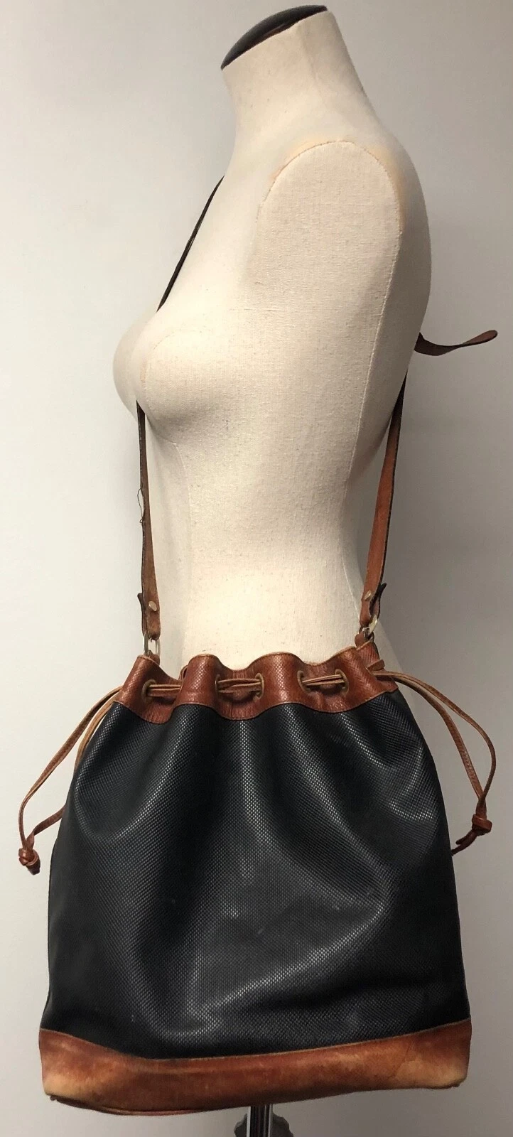 BOTTEGA VENETA VINTAGE MARCO POLO NERO MARRONE BORSA A SECCHIELLO COULISSE XSSBODY TRACOLLA