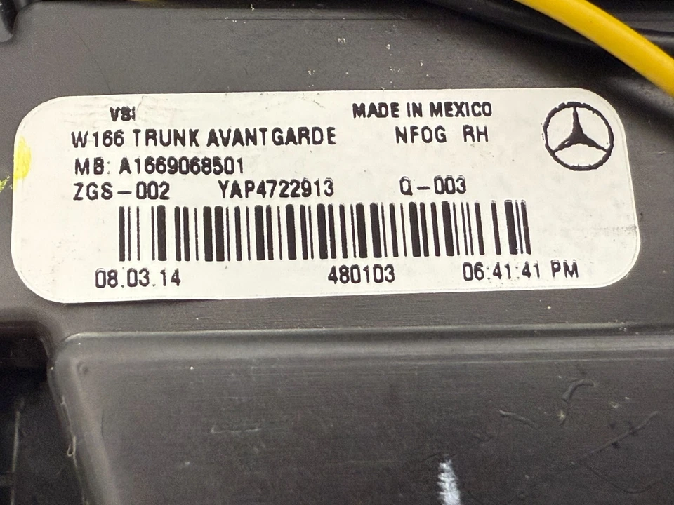 Luz trasera interior trasera derecha mercedes 12-15 w166 ml350 ml400 ml500 fabricante de equipos originales Foto 3 de 3