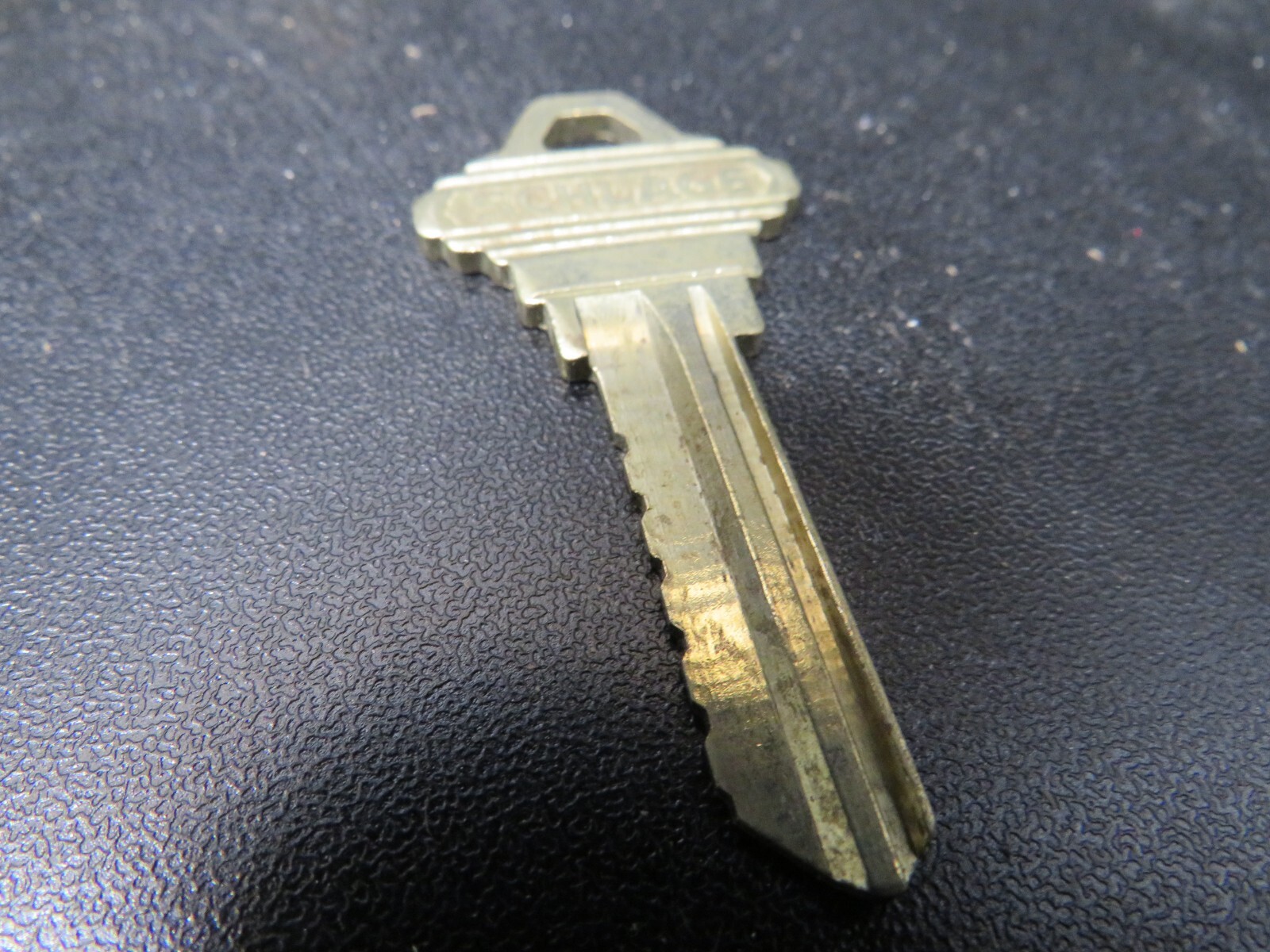 Clé Schlage Original SC4 6 Broches – Coupe Sur Code, Fournie Sur Mesure