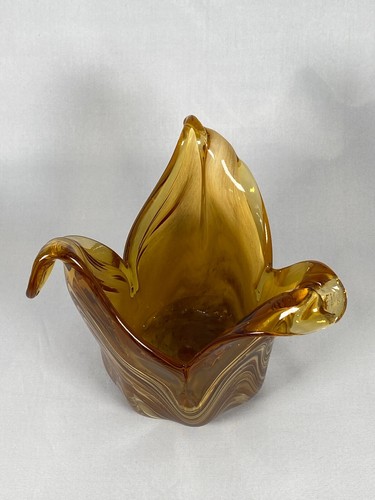 Very Pretty Vintage 5" Murano Glass Vase. Used in Great Condition - Picture 9 of 12
